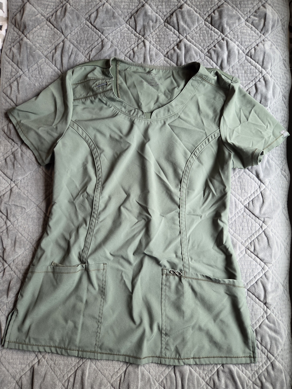 Women’s Cherokee Infinity Scrub Top Olive Green Small